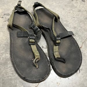 Bedrock sandals